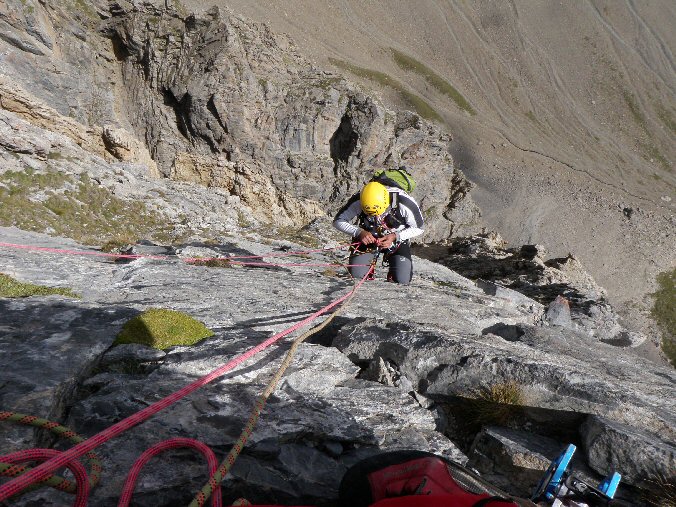 Aiguille de la Nova 040.jpg - Et moi je l'assure dans L12 (5b) que l'on a dvi par la droite...